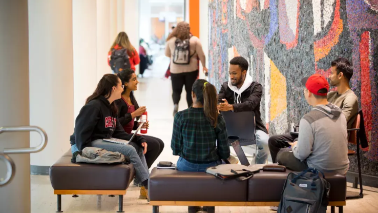 圖片: Carleton-University-Art-Lounge-September2022-Applyboard.png