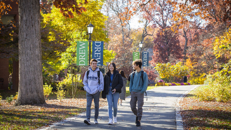 圖片: LD_110818_INTO_Campus_Fall_072701050.jpg