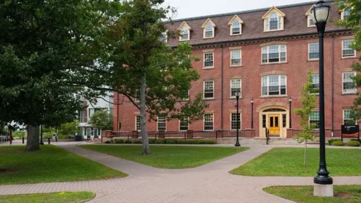圖片: UPEI-Building-April2021-ApplyBoard