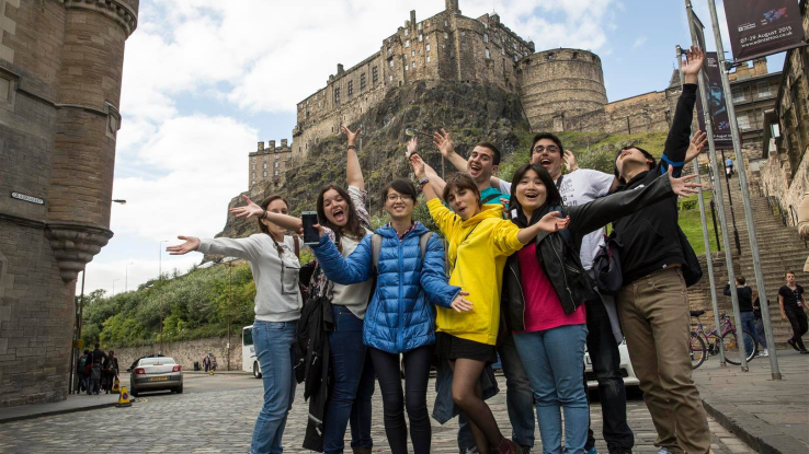 圖片: ces_edinburgh_fb_students