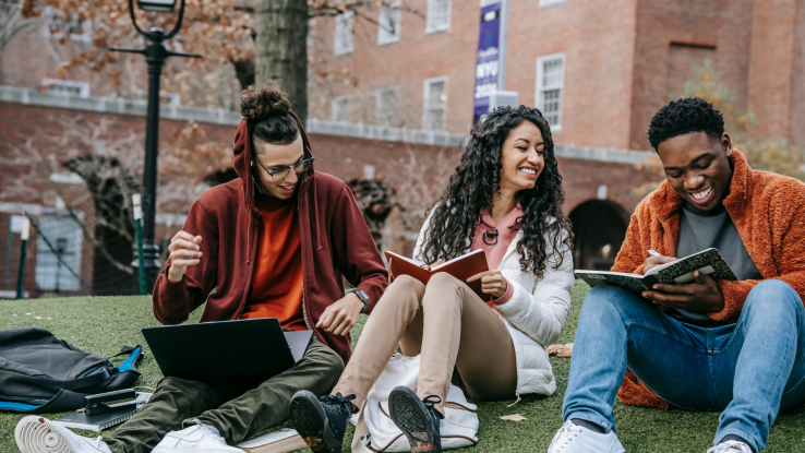 圖片: concordia_university_of_edmonton_students