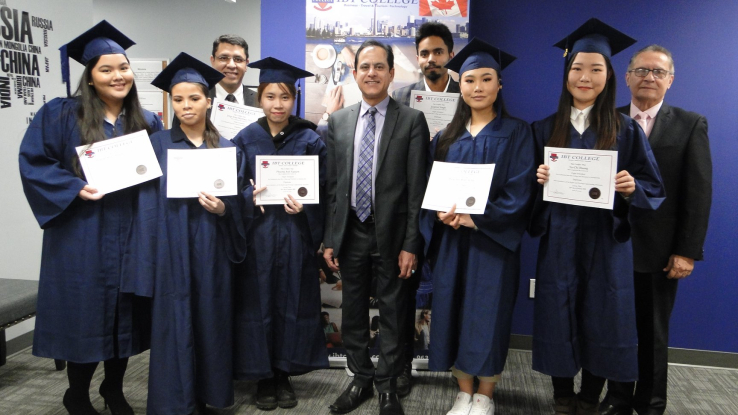 圖片: ibt_college_graduation