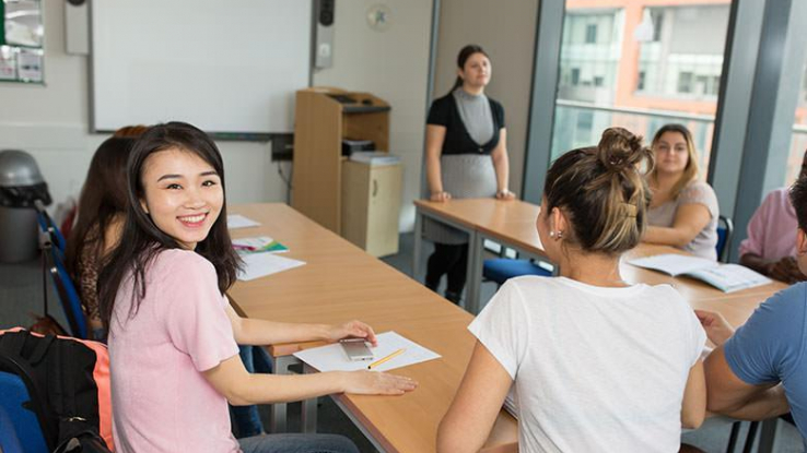 圖片: kaplan_manchester_class_1