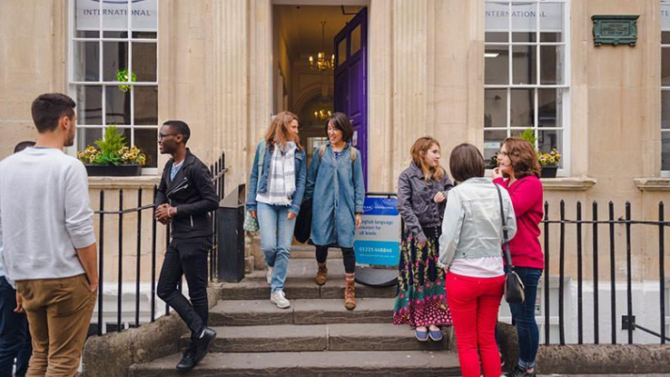 圖片: kaplan_uk_bath_school_2