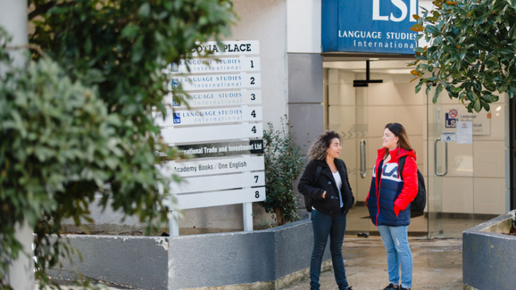 圖片: lsi_education_auckland_location_building_entrnace