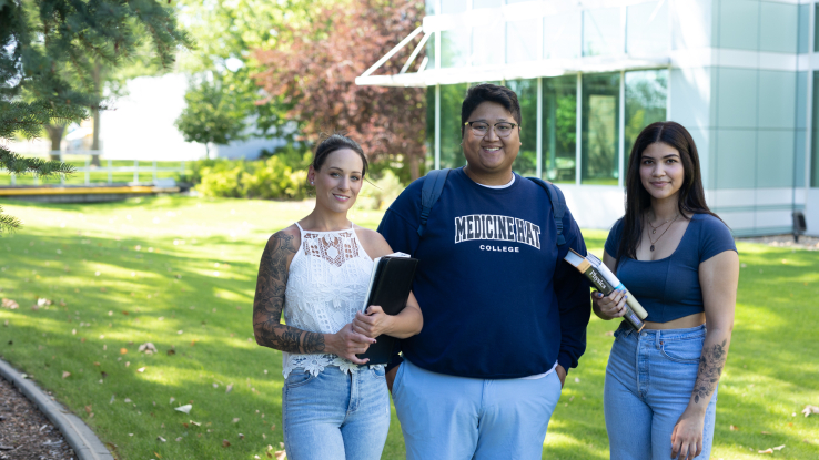 圖片: medicine-hat-college-students