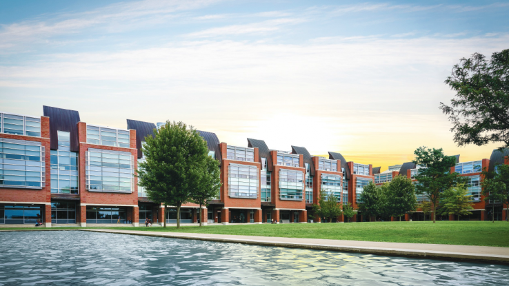 圖片: ontario_tech_university_campus